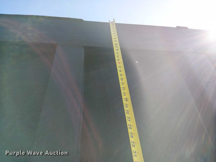 image for item DU3648 1997 Ford LTL 9000  dump truck