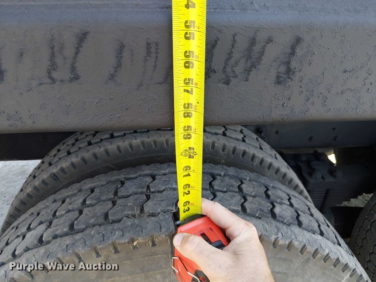 image for item DU3648 1997 Ford LTL 9000  dump truck