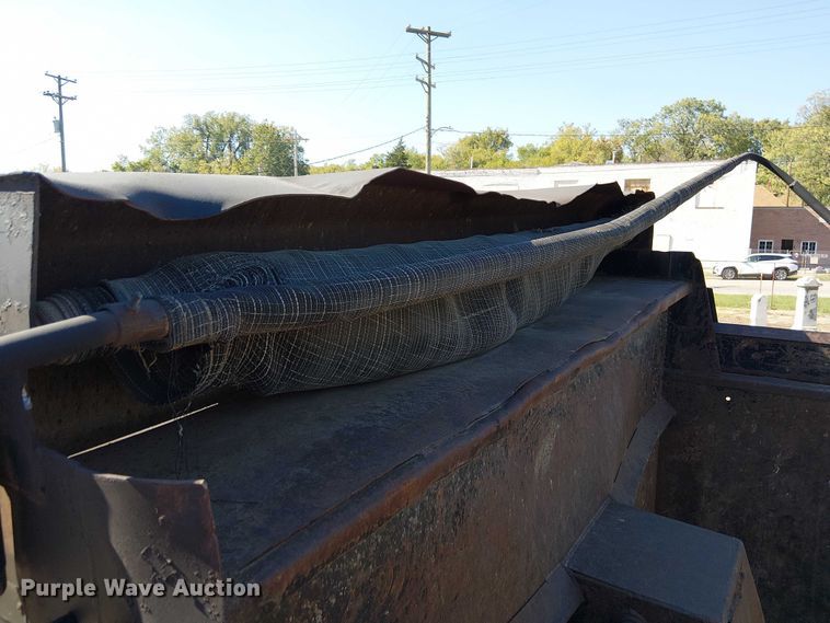 image for item DU3648 1997 Ford LTL 9000  dump truck