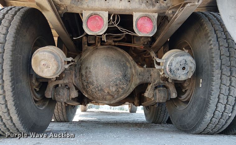 image for item DU3648 1997 Ford LTL 9000  dump truck