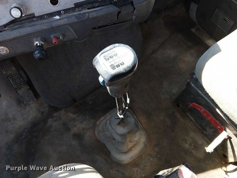 image for item DU3648 1997 Ford LTL 9000  dump truck