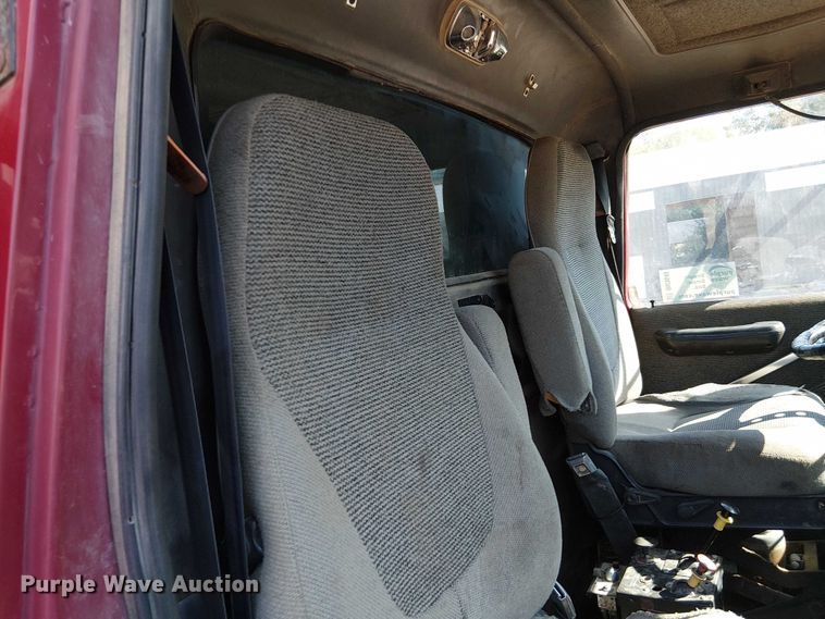 image for item DU3648 1997 Ford LTL 9000  dump truck