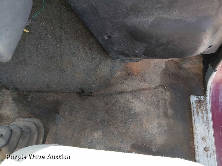 image for item DU3648 1997 Ford LTL 9000  dump truck