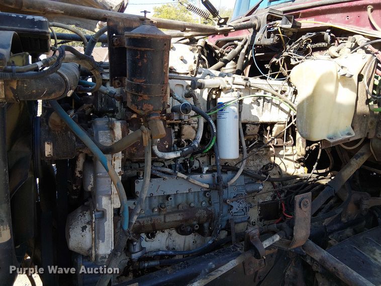 image for item DU3648 1997 Ford LTL 9000  dump truck