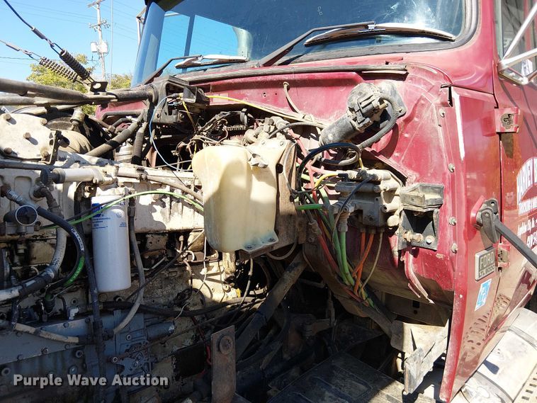 image for item DU3648 1997 Ford LTL 9000  dump truck