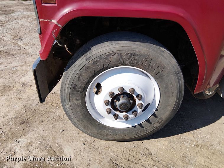 image for item DU3648 1997 Ford LTL 9000  dump truck