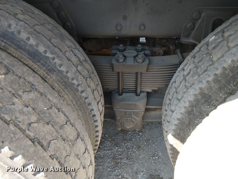 image for item DU3648 1997 Ford LTL 9000  dump truck