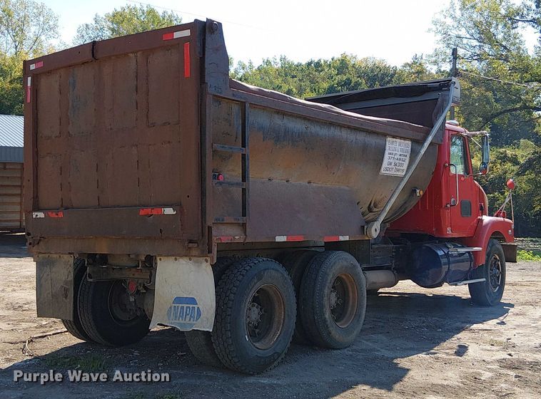 image for item DU3649 1997 Volvo WG dump truck