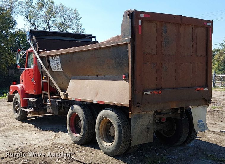 image for item DU3649 1997 Volvo WG dump truck