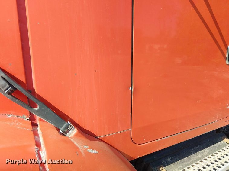 image for item DU3649 1997 Volvo WG dump truck