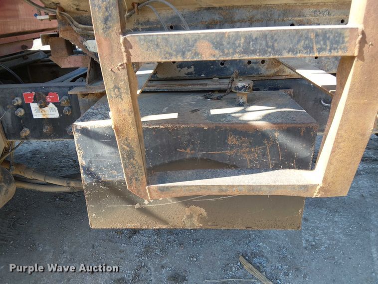 image for item DU3649 1997 Volvo WG dump truck