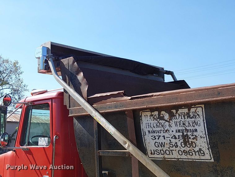 image for item DU3649 1997 Volvo WG dump truck