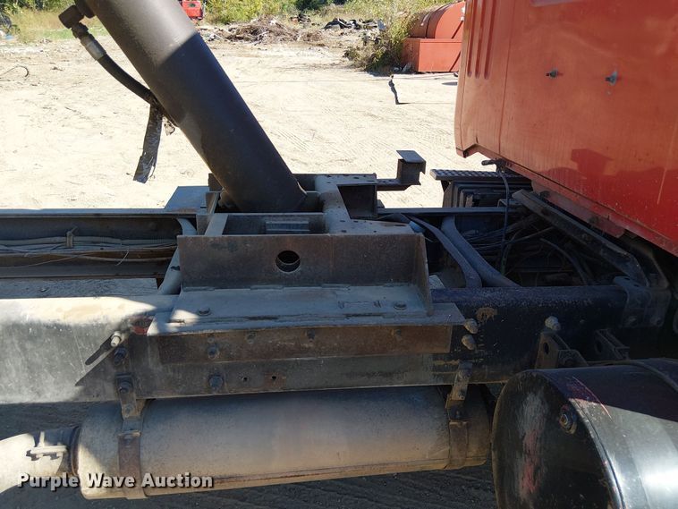 image for item DU3649 1997 Volvo WG dump truck