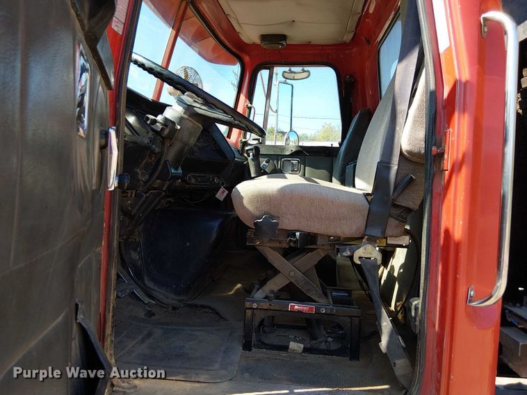 image for item DU3649 1997 Volvo WG dump truck