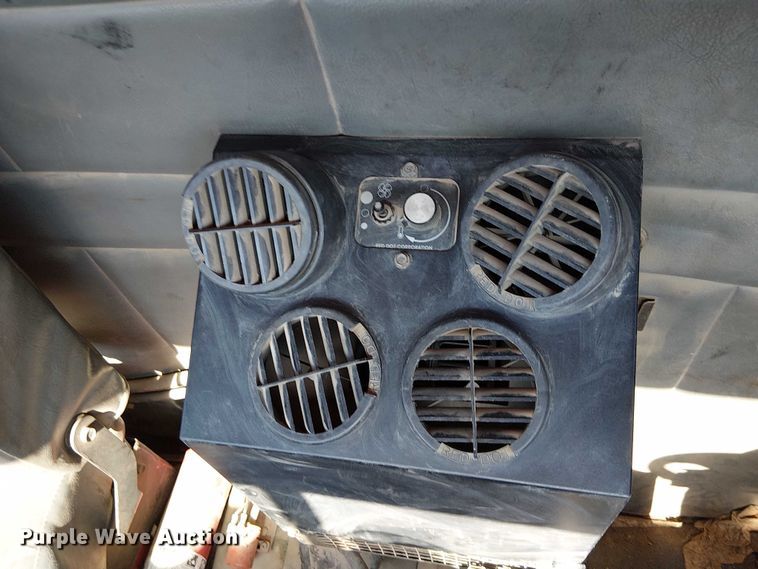 image for item DU3649 1997 Volvo WG dump truck