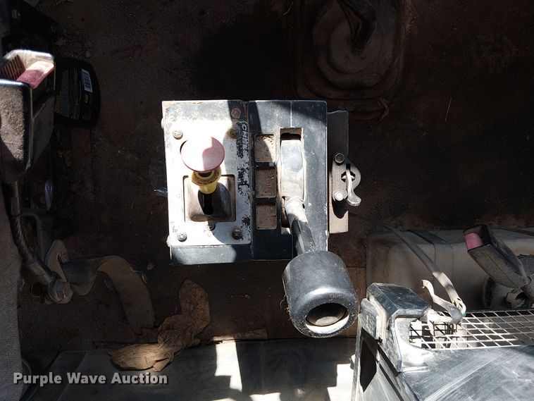 image for item DU3649 1997 Volvo WG dump truck