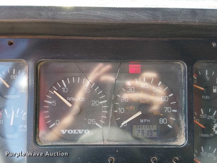 image for item DU3649 1997 Volvo WG dump truck