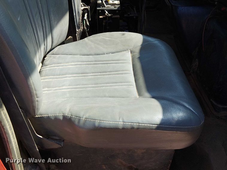 image for item DU3649 1997 Volvo WG dump truck