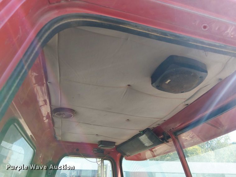 image for item DU3649 1997 Volvo WG dump truck