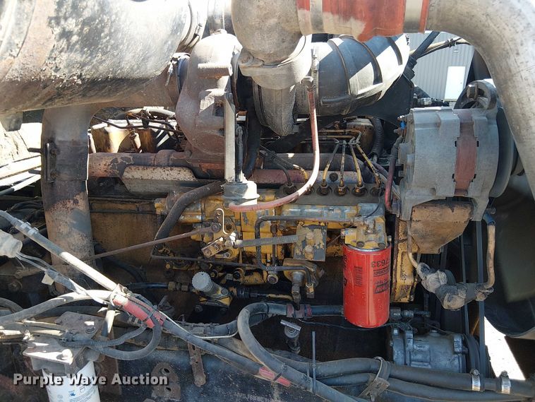 image for item DU3649 1997 Volvo WG dump truck