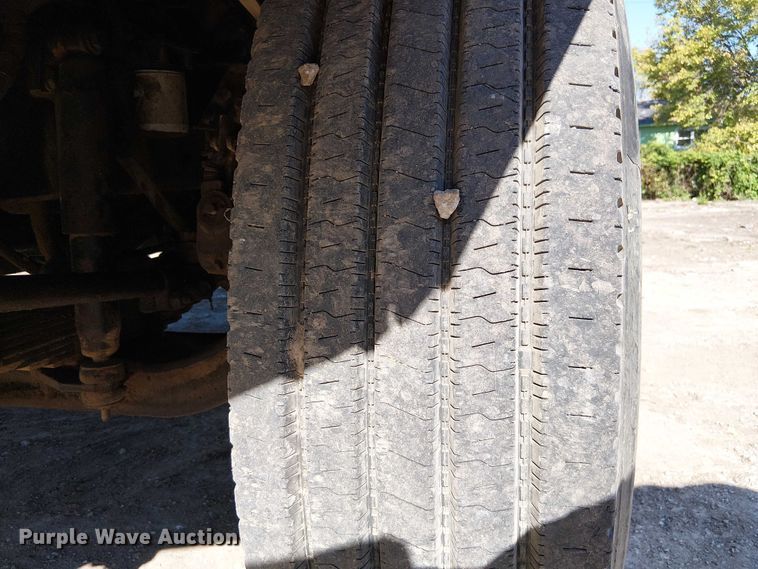 image for item DU3649 1997 Volvo WG dump truck