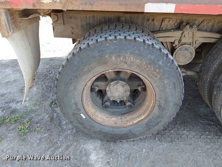 image for item DU3649 1997 Volvo WG dump truck