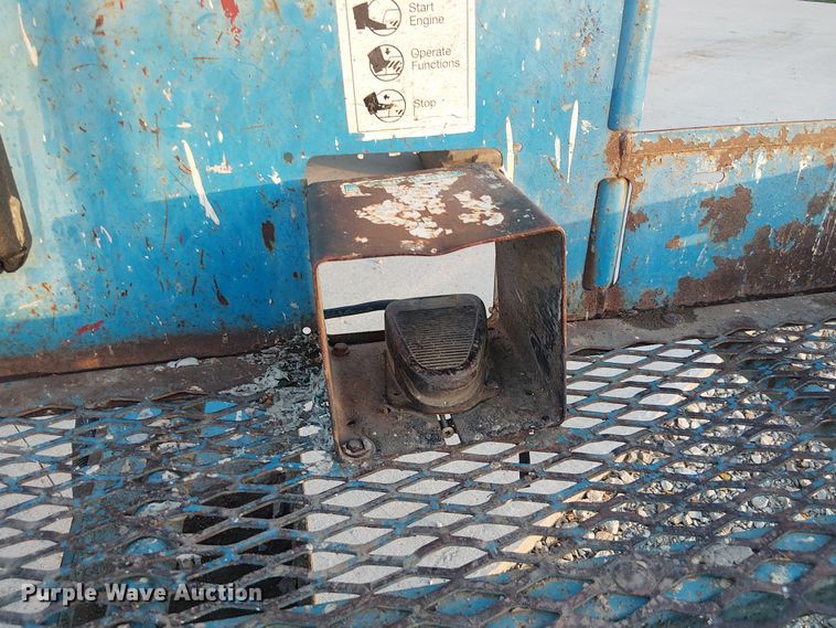 image for item DU3650 2000 Genie Z-45/25 boom lift