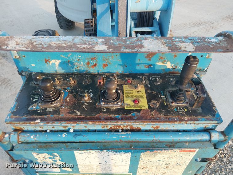 image for item DU3650 2000 Genie Z-45/25 boom lift