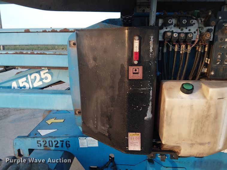 image for item DU3650 2000 Genie Z-45/25 boom lift