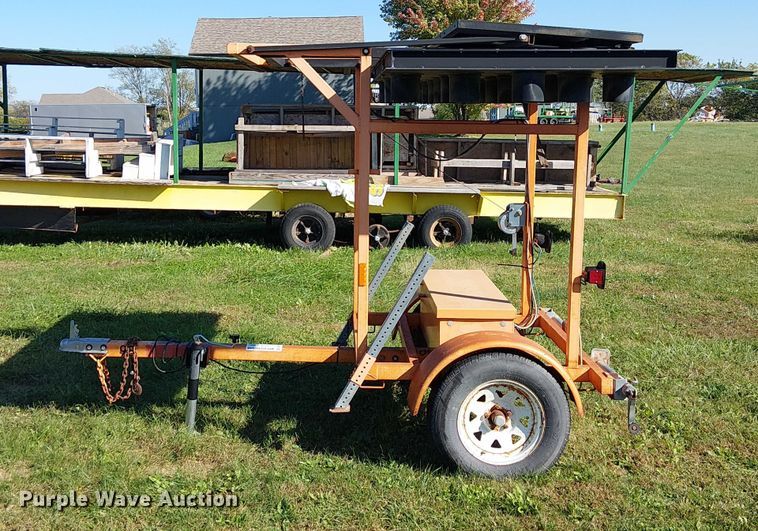 image for item DU3657 Ver-Mac ST-4825  arrow board trailer 