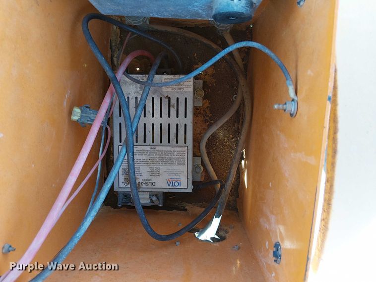 image for item DU3657 Ver-Mac ST-4825  arrow board trailer 