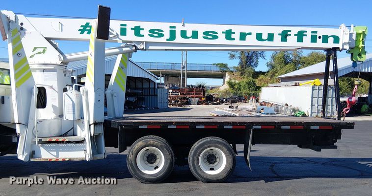 image for item DU3661 1995 Ford LT8000 crane truck