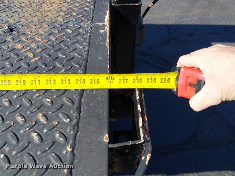 image for item DU3661 1995 Ford LT8000 crane truck