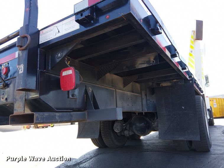 image for item DU3661 1995 Ford LT8000 crane truck