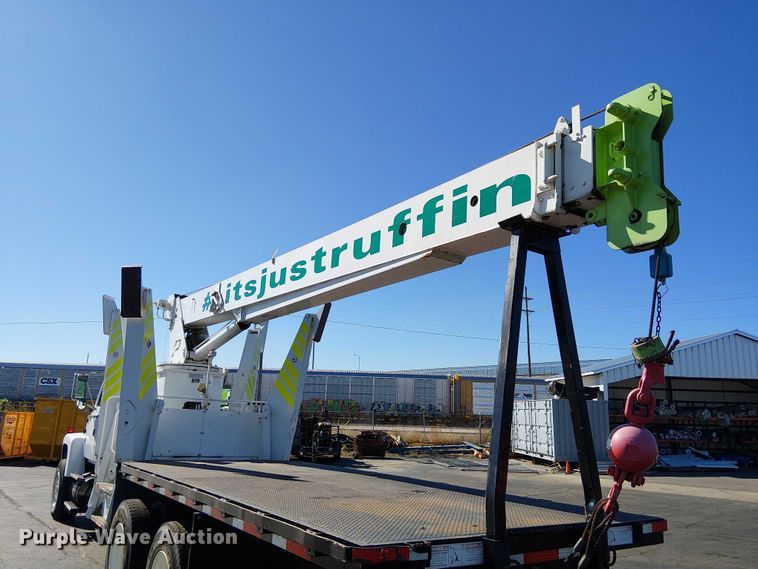 image for item DU3661 1995 Ford LT8000 crane truck