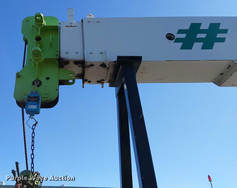 image for item DU3661 1995 Ford LT8000 crane truck