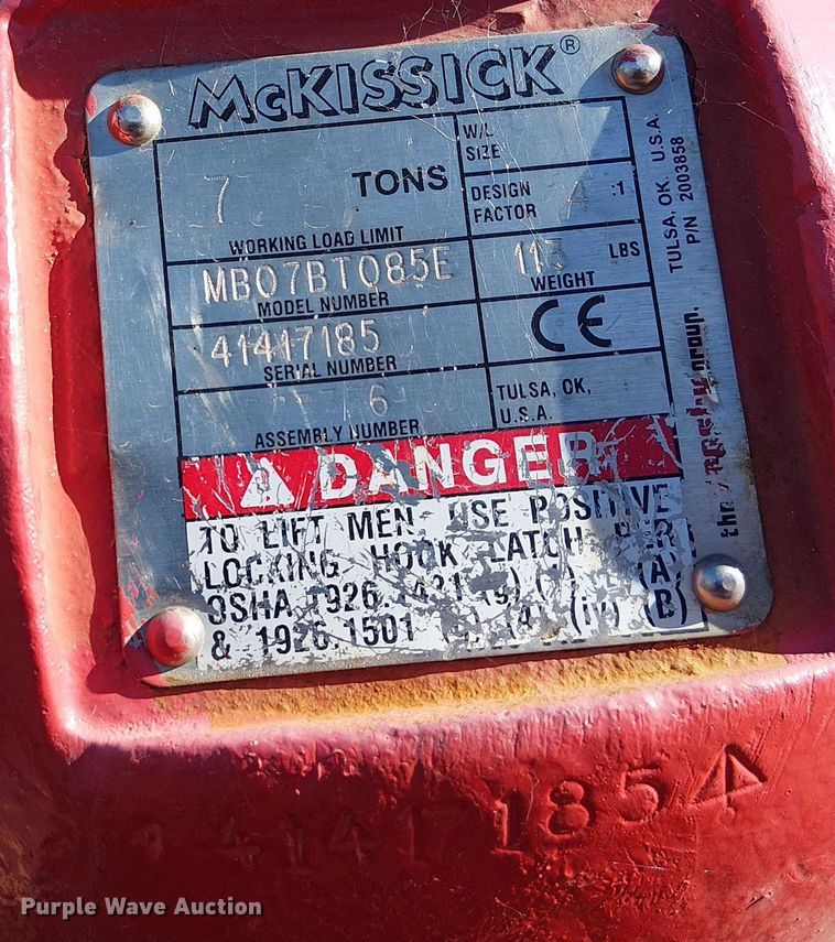 image for item DU3661 1995 Ford LT8000 crane truck