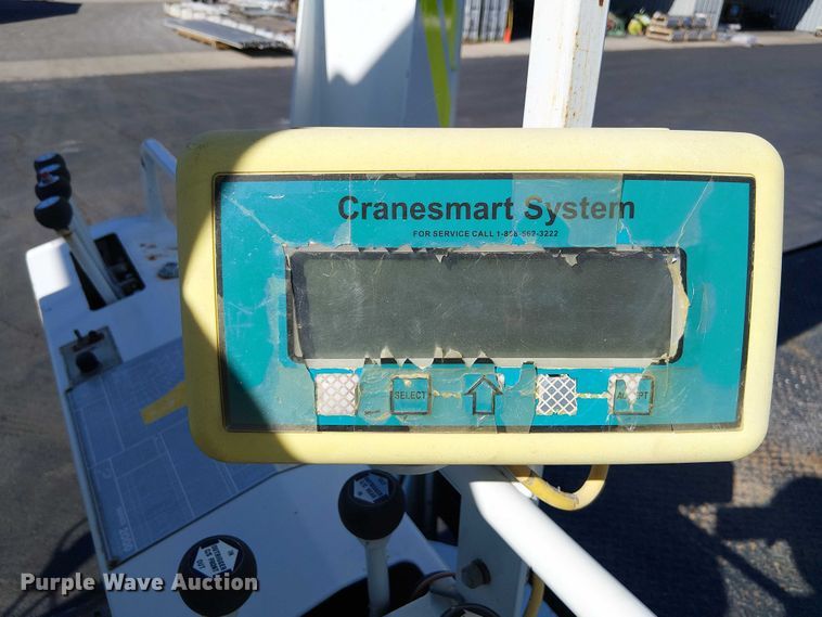 image for item DU3661 1995 Ford LT8000 crane truck