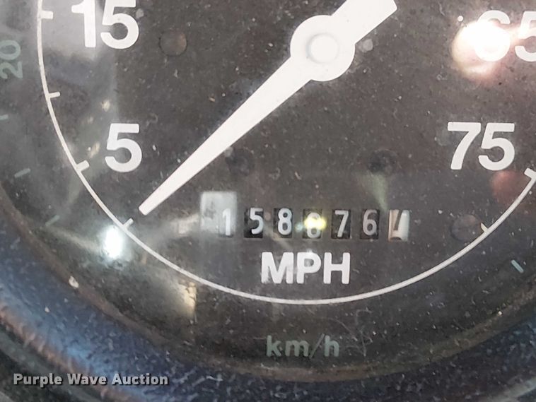 image for item DU3661 1995 Ford LT8000 crane truck