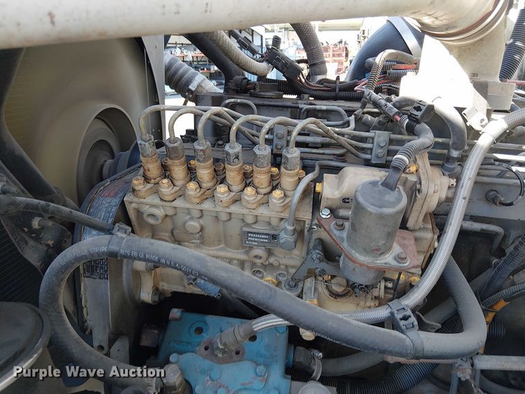 image for item DU3661 1995 Ford LT8000 crane truck