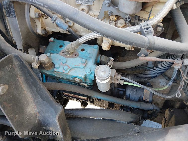 image for item DU3661 1995 Ford LT8000 crane truck