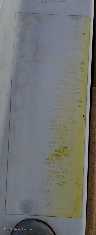 image for item DU3661 1995 Ford LT8000 crane truck