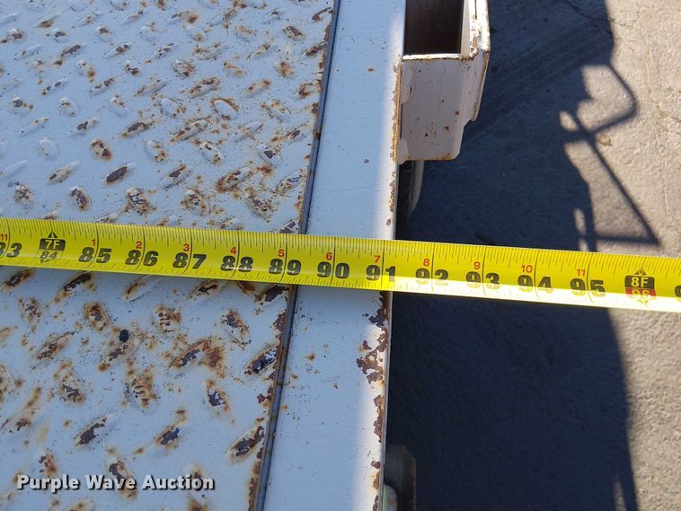 image for item DU3662 1995 International 4900 crane truck