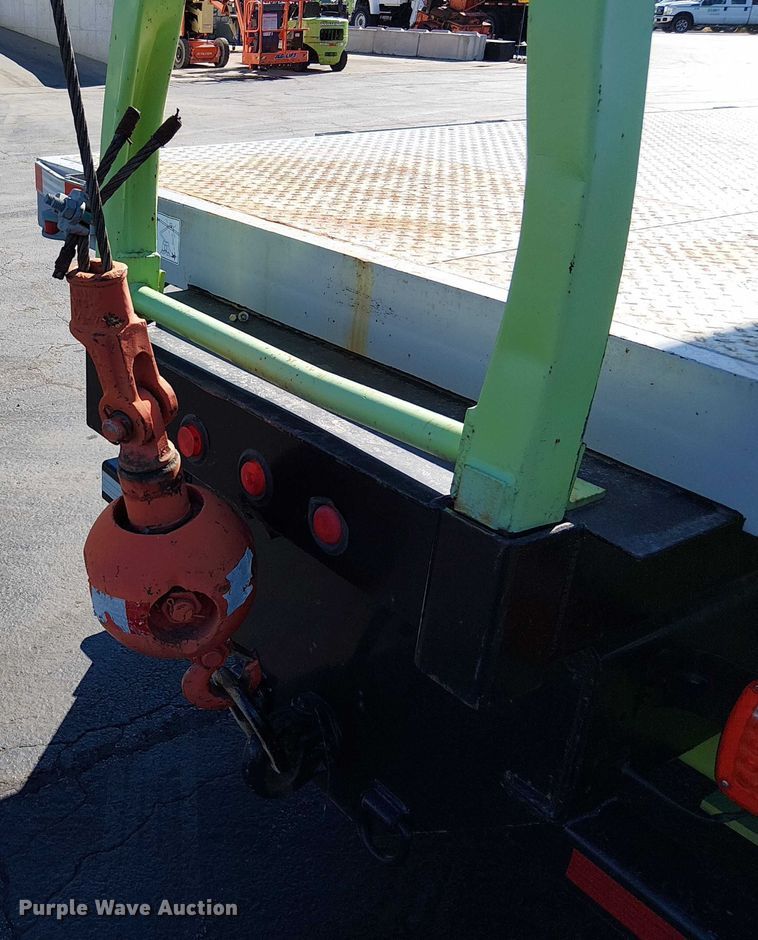 image for item DU3662 1995 International 4900 crane truck