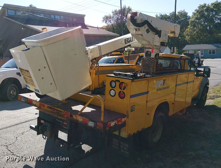 image for item DU3676 2011 Ford F550 bucket truck