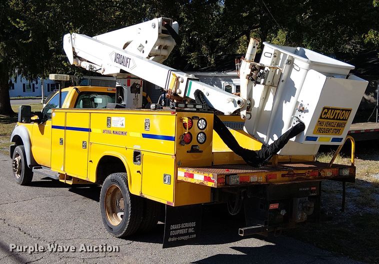 image for item DU3676 2011 Ford F550 bucket truck