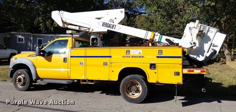 image for item DU3676 2011 Ford F550 bucket truck