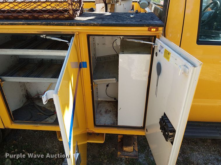 image for item DU3676 2011 Ford F550 bucket truck