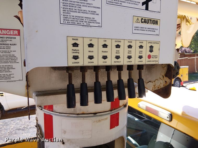 image for item DU3676 2011 Ford F550 bucket truck