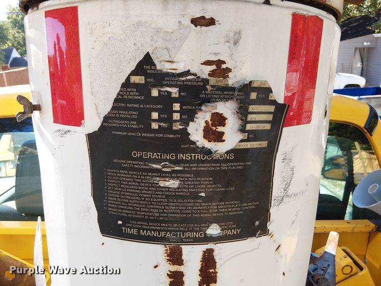 image for item DU3676 2011 Ford F550 bucket truck